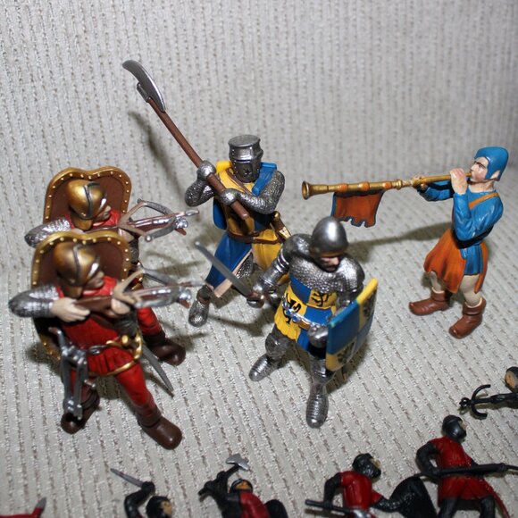 3/$55❤️5pc Schleich +15pc D&D Inc lot medieval knights figures horses trumpeter - Picture 6 of 11